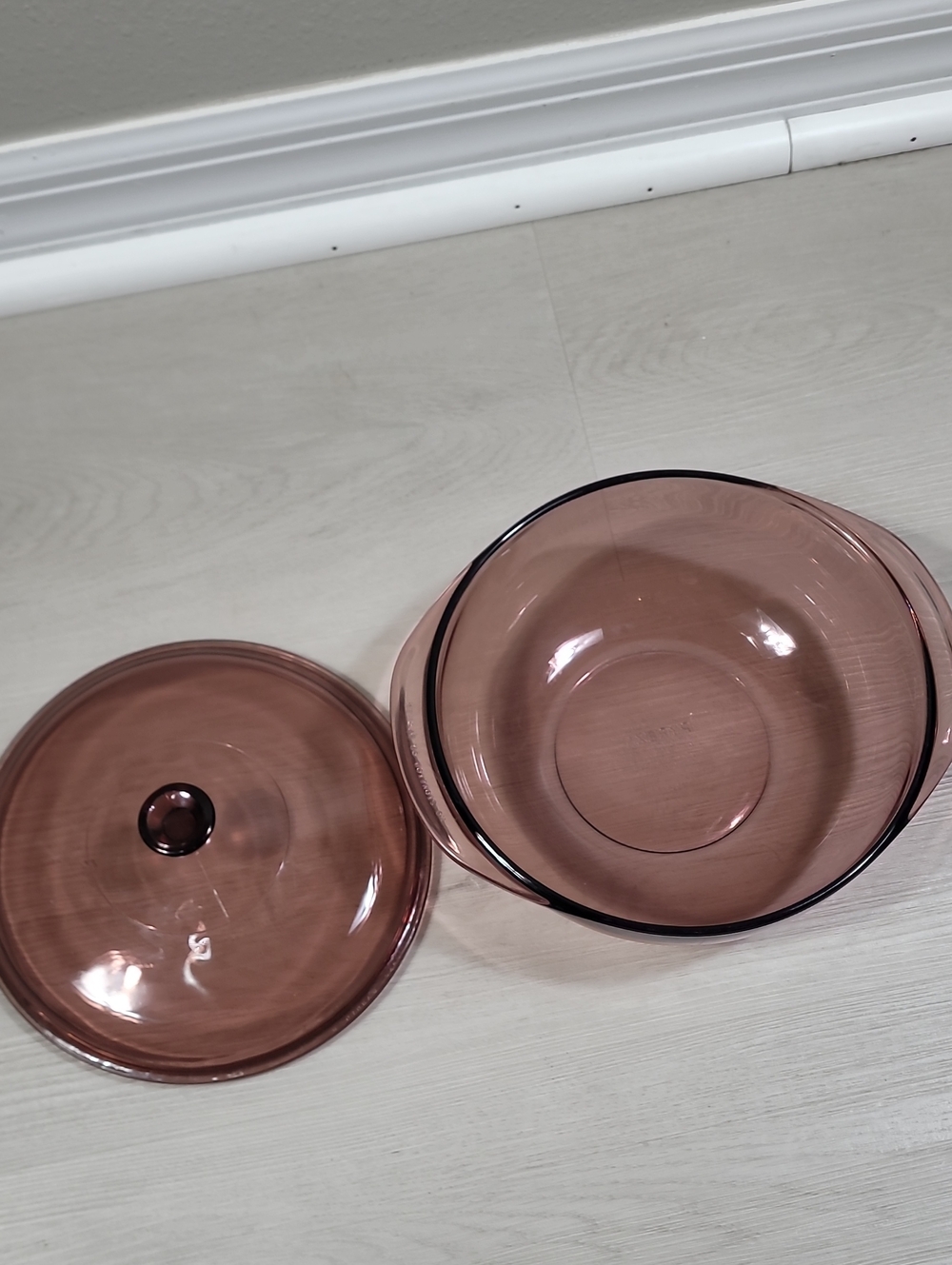 Vintage Pyrex Cranberry Round Casserole Dish 2L #024 With Lid Kitchen Purple - Picture 6 of 12